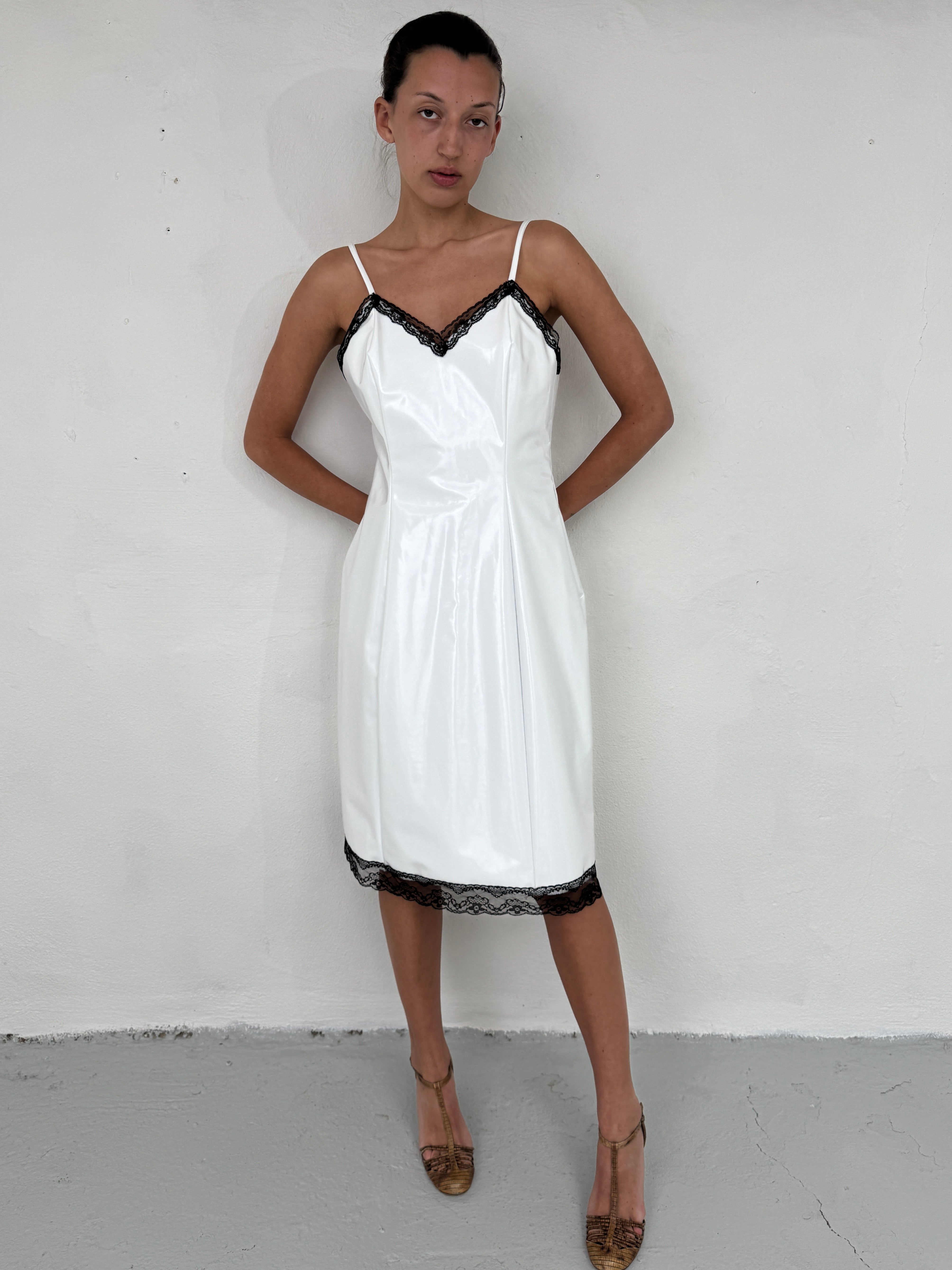 Dresses – Nicklas Skovgaard